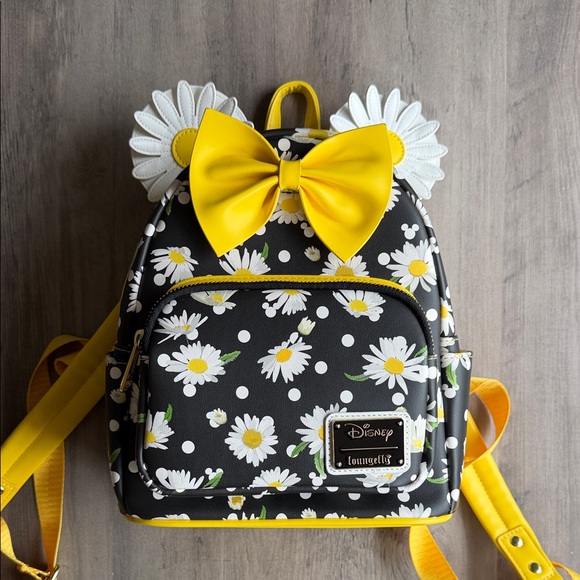 Disney Loungefly Minnie Mouse Daisy Print main image 13